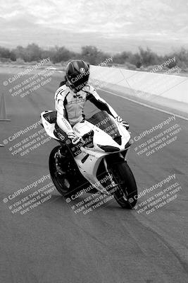 media/Mar-20-2023-Moto Forza (Mon) [[d0bbc59e78]]/Around the Pits/